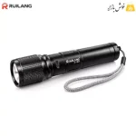 درگاه شارژ Type-C و نام مدل روی بدنه چراغ قوه رویلانگ RL-S003